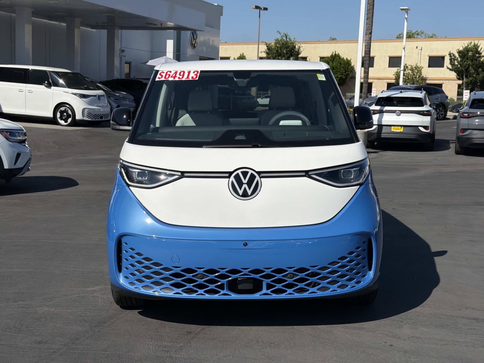Certified 2025 Volkswagen ID. Buzz Pro S Plus AWD/4WD image 2