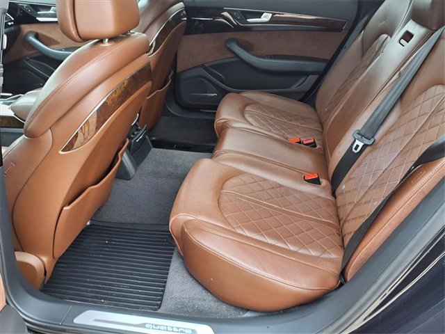 Used 2017 Audi A8 L 4.0T image 19