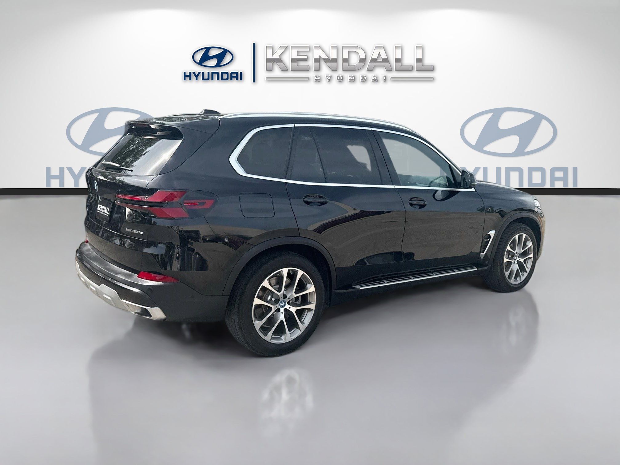 Used 2024 BMW X5 xDrive50e AWD/4WD image 6