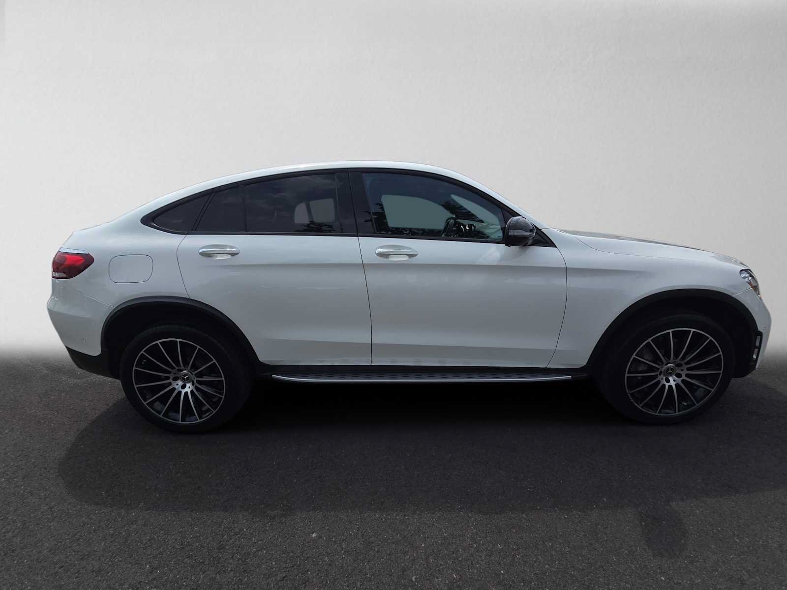 Used 2022 Mercedes-Benz GLC 300 4MATIC Coupe image 2