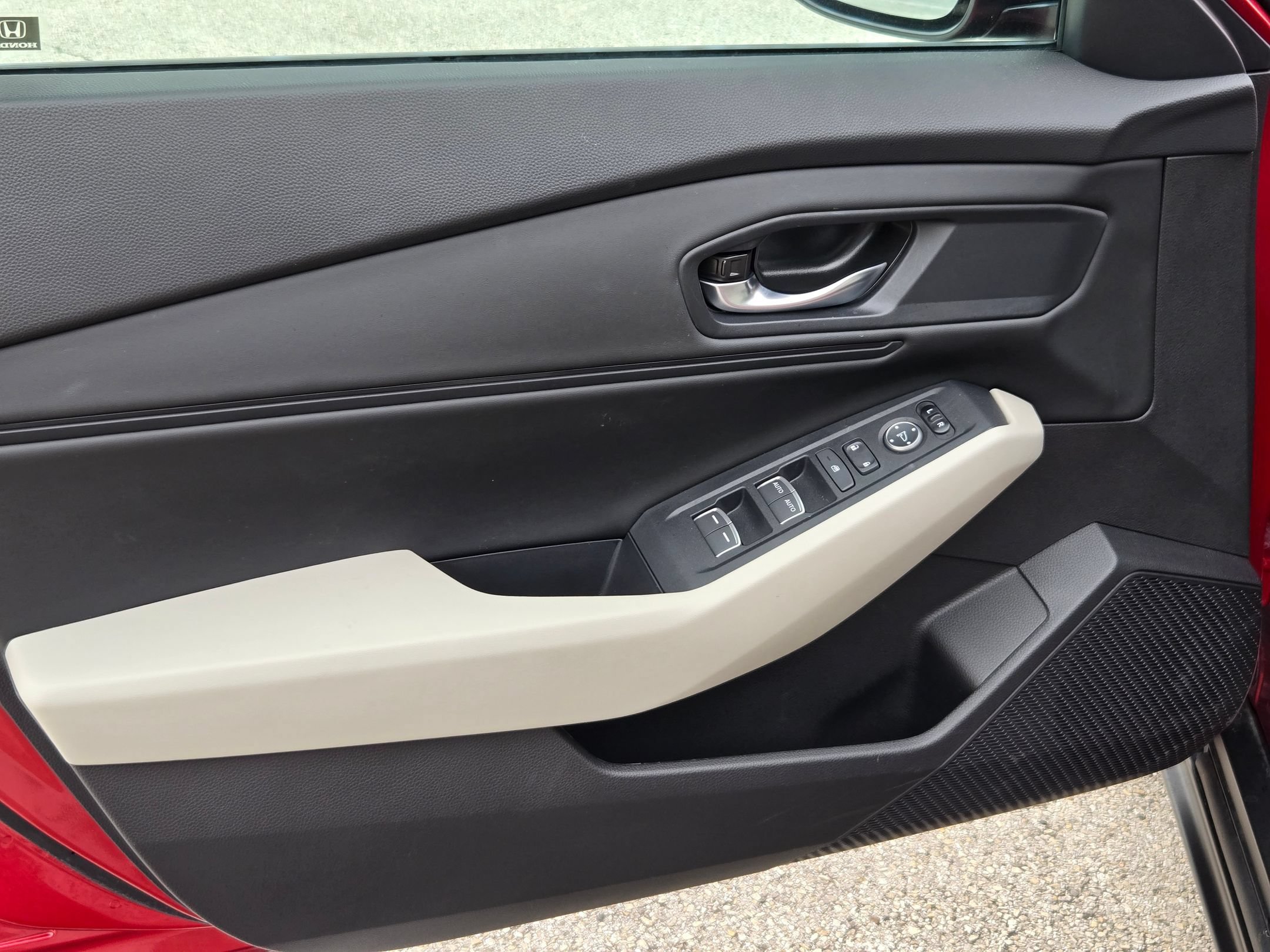 Used 2025 Honda Accord SE image 10