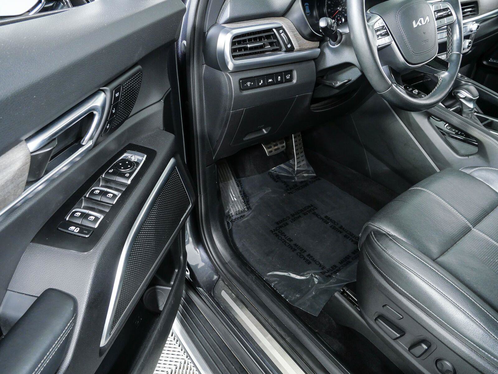 Used 2022 Kia Telluride SX w/ Nightfall Edition Package AWD/4WD image 9