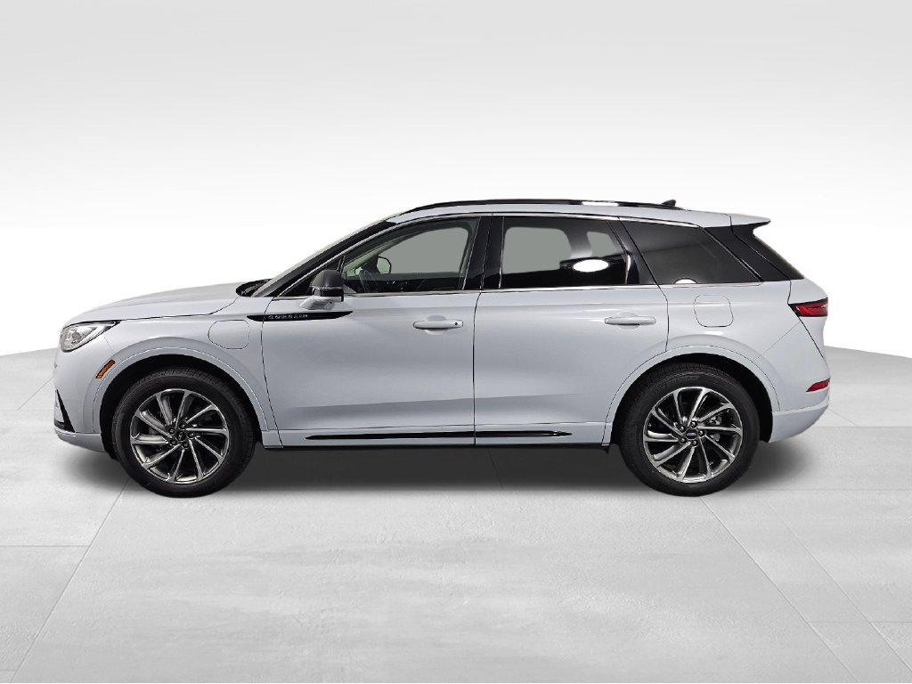 Certified 2026 Lincoln Corsair Grand Touring AWD/4WD image 4