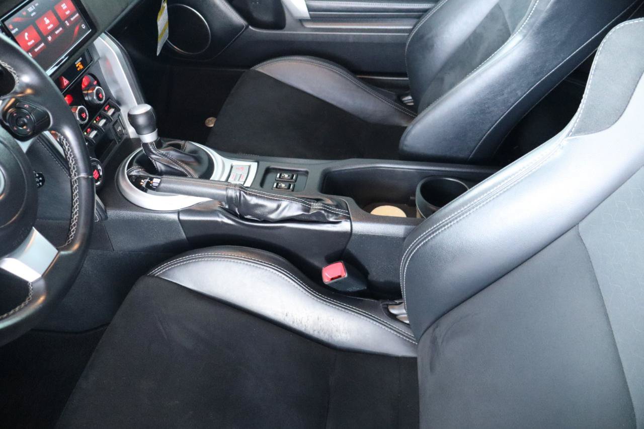 Used 2020 Toyota 86 RWD image 17