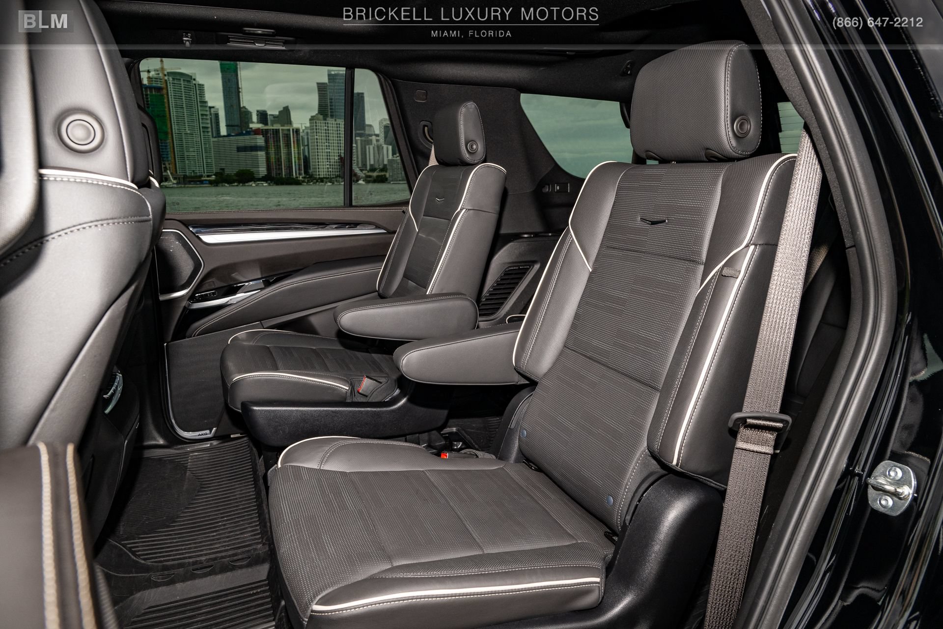 Used 2025 Cadillac Escalade Sport w/ LPO, ONYX Package AWD/4WD image 10