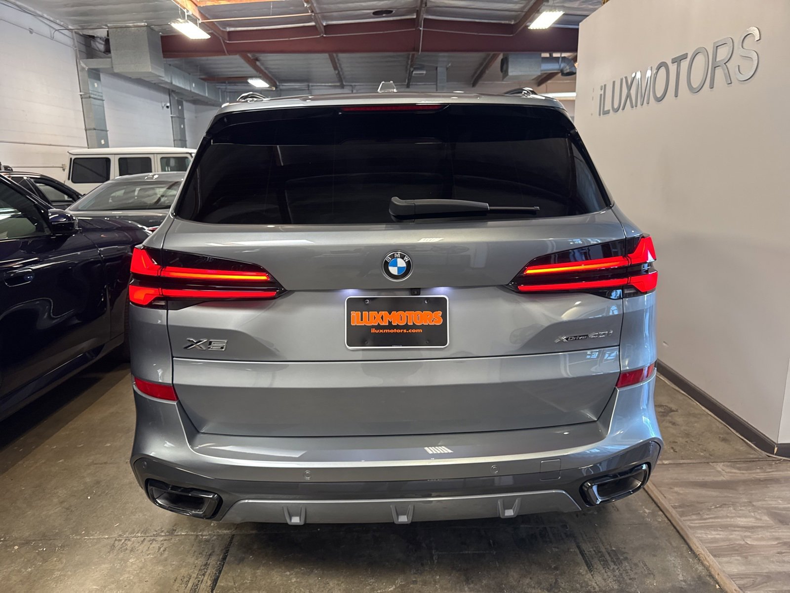 Used 2024 BMW X5 xDrive40i w/ M Sport Package image 17