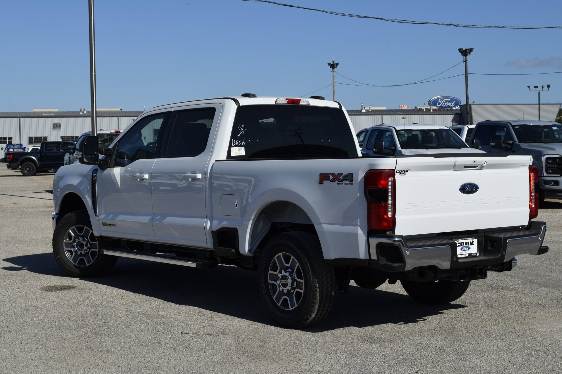 New 2026 Ford F250 Lariat w/ FX4 Off-Road Package image 4