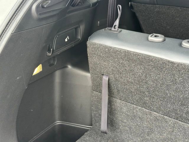 Used 2025 Mitsubishi Outlander SE image 46