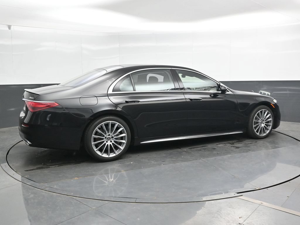 Used 2022 Mercedes-Benz S 580 4MATIC Sedan image 2
