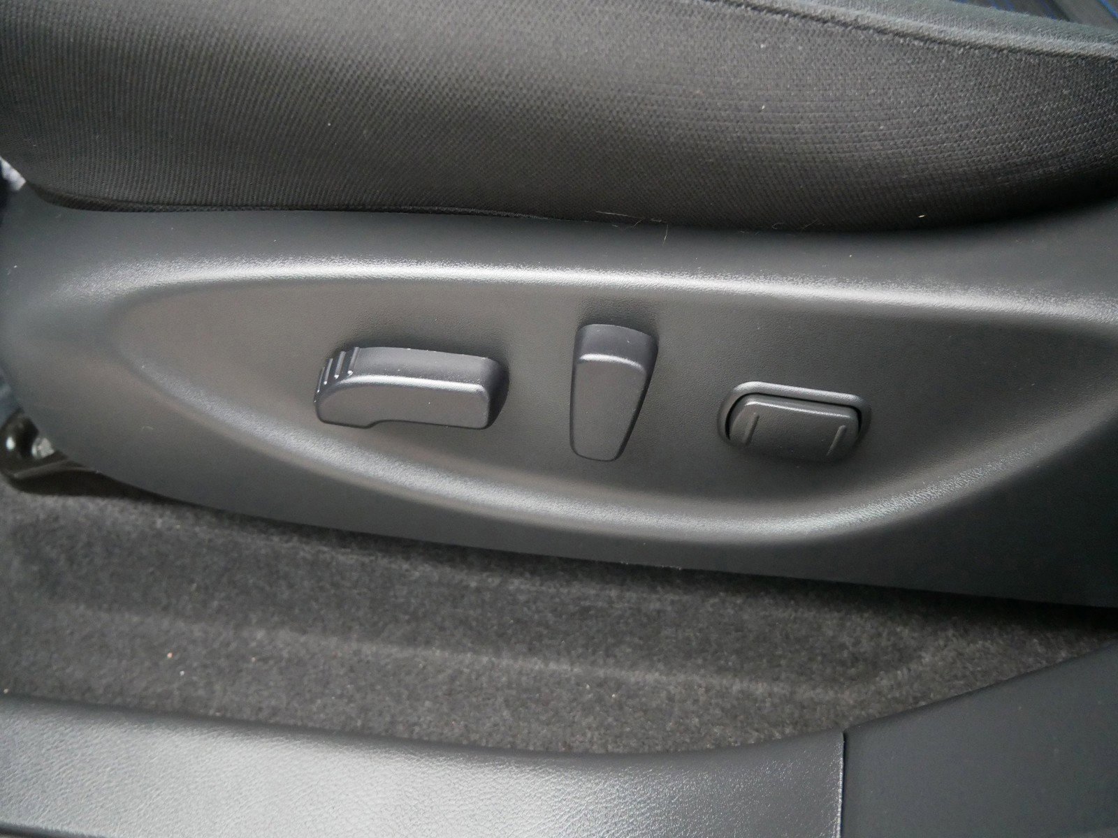 Used 2025 Nissan Leaf SV Plus image 15