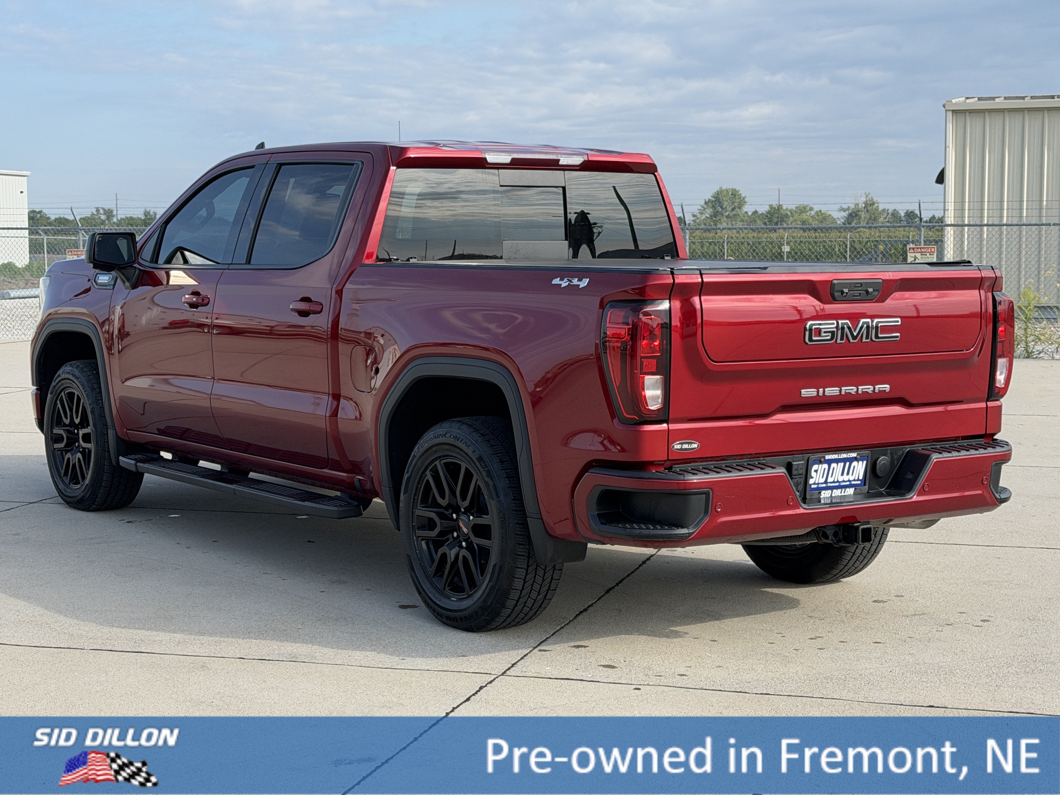 Certified 2022 GMC Sierra 1500 Elevation w/ Elevation Premium Package AWD/4WD image 7