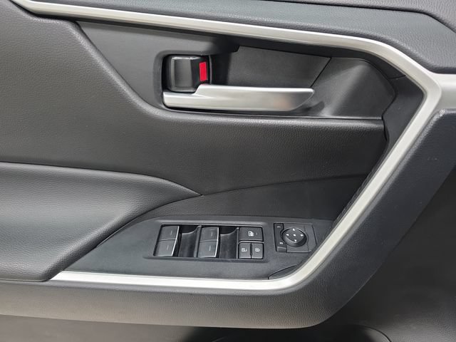 Certified 2025 Toyota RAV4 XLE AWD/4WD image 24