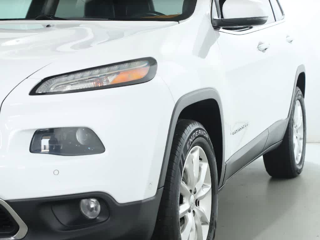 Used 2014 Jeep Cherokee Limited w/ Technology Group AWD/4WD image 4