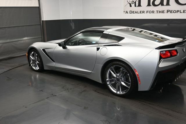 Used 2018 Chevrolet Corvette Stingray Coupe w/ 3LT Preferred Equipment Group RWD image 27