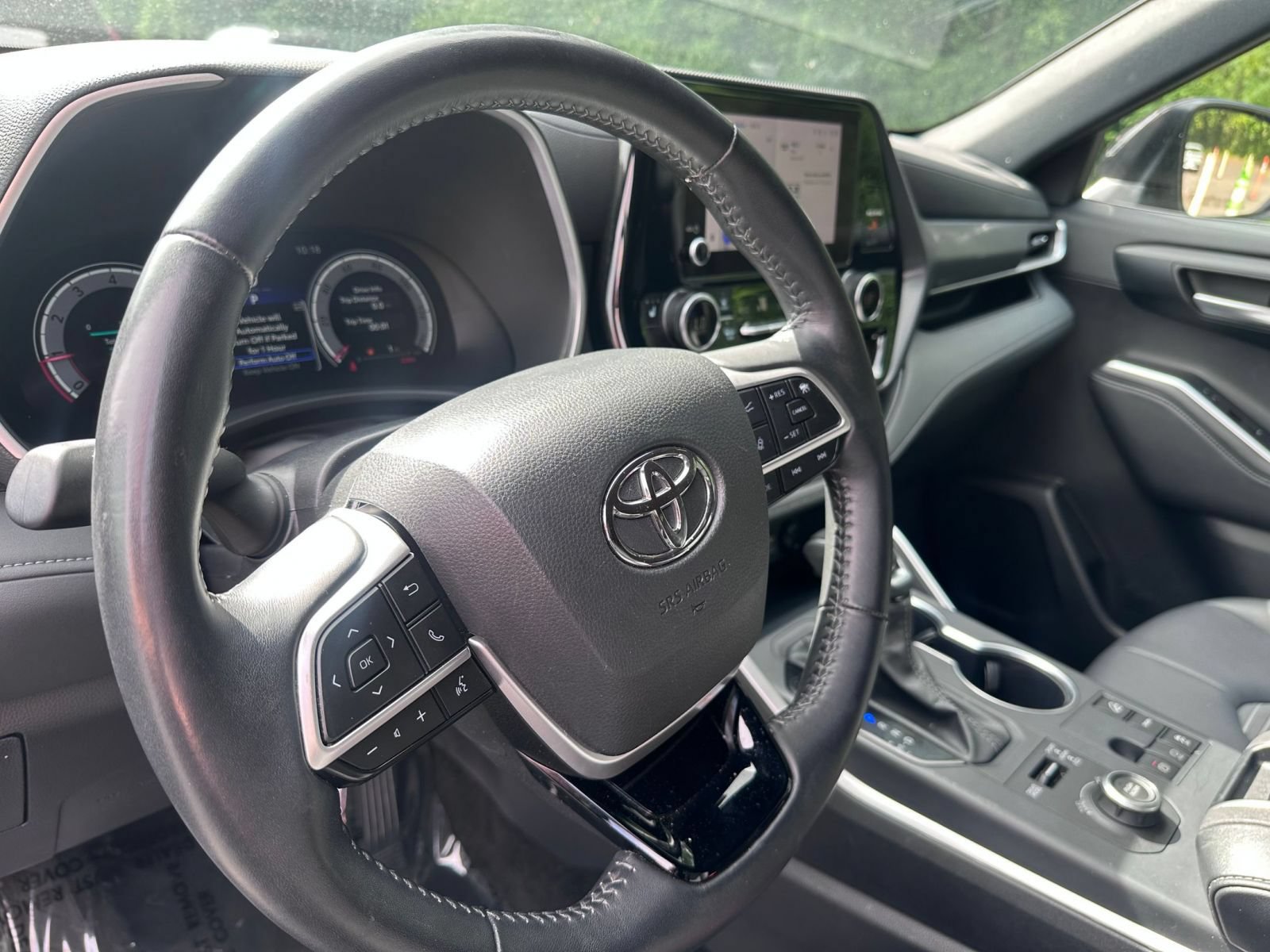 Used 2025 Toyota Highlander XSE AWD/4WD image 32