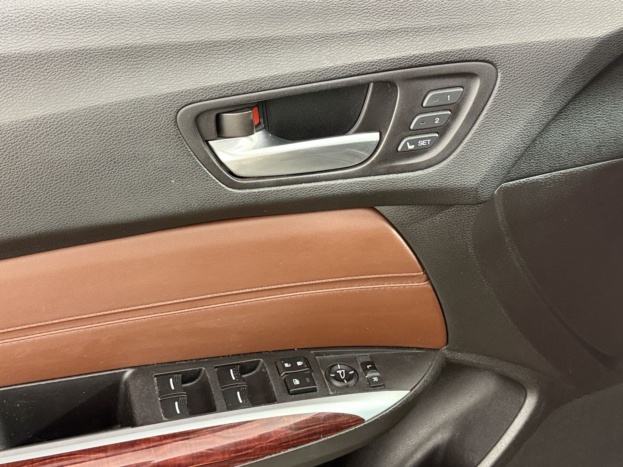 Used 2015 Acura TLX w/ Technology Package FWD image 14
