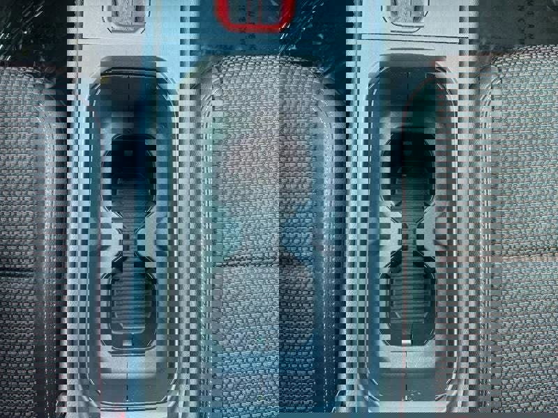 Used 2025 Nissan Kicks SR image 7