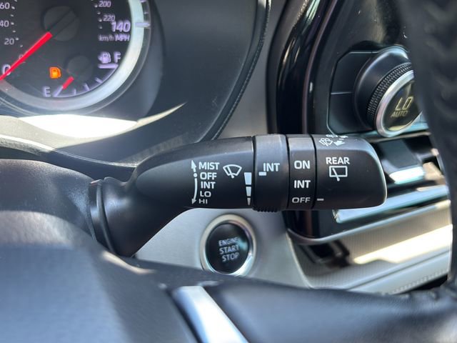 Used 2020 Toyota Highlander LE AWD/4WD image 22