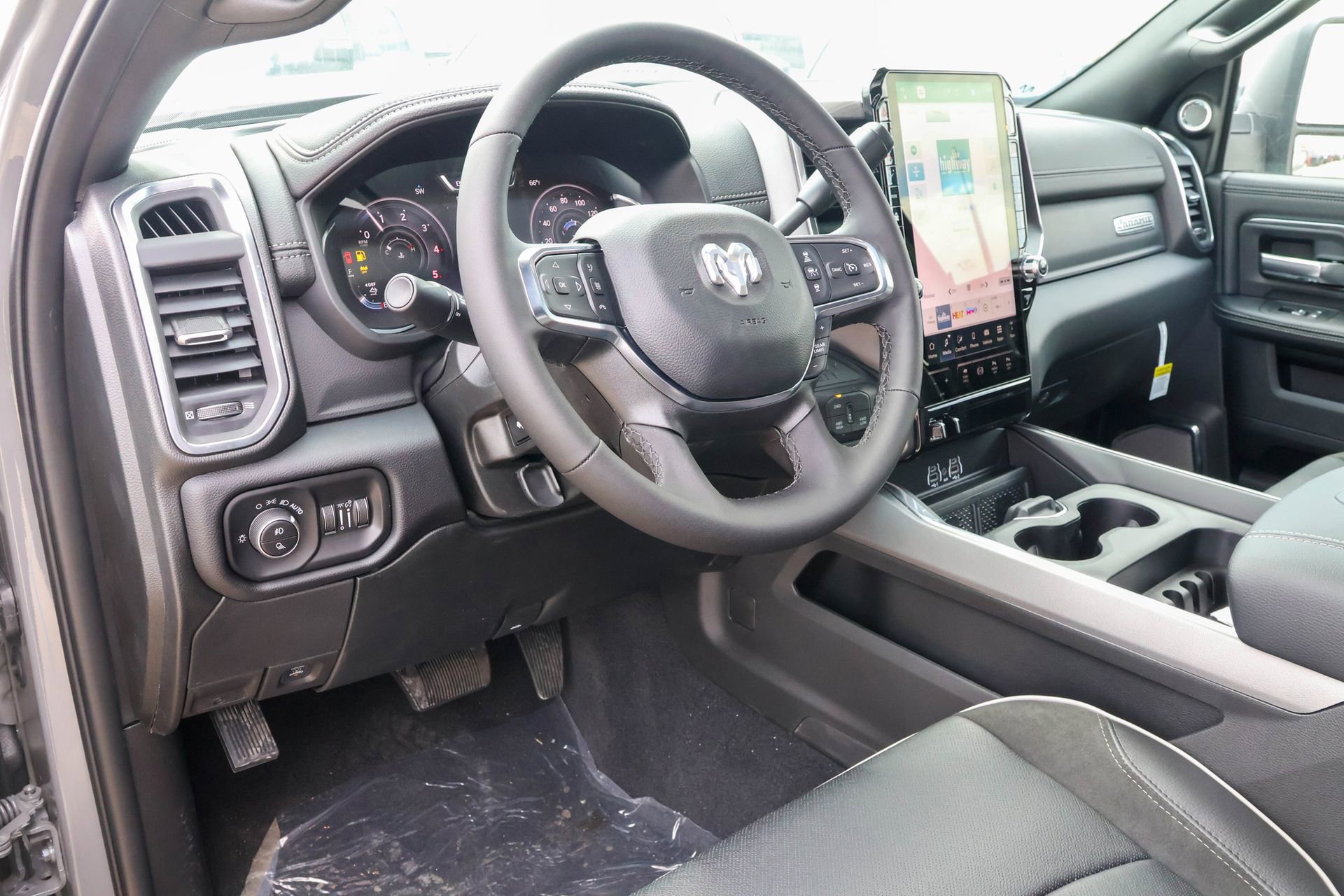 New 2026 RAM 3500 Laramie AWD/4WD image 3