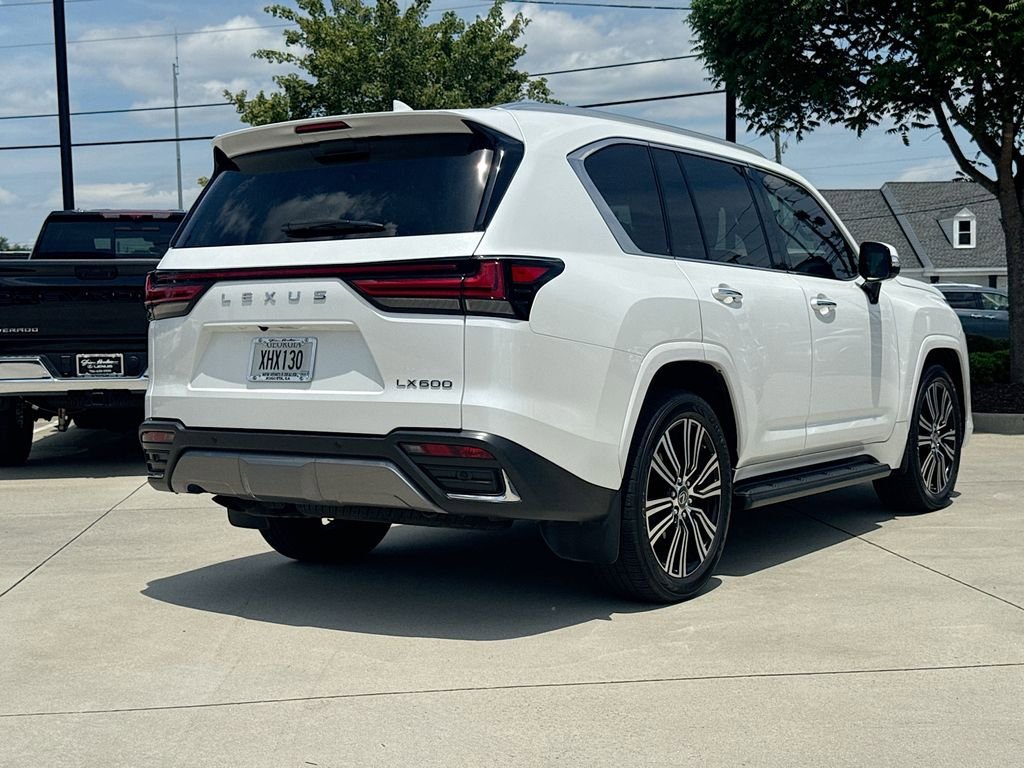 Used 2023 Lexus LX 600 4WD w/ Luxury Package image 8