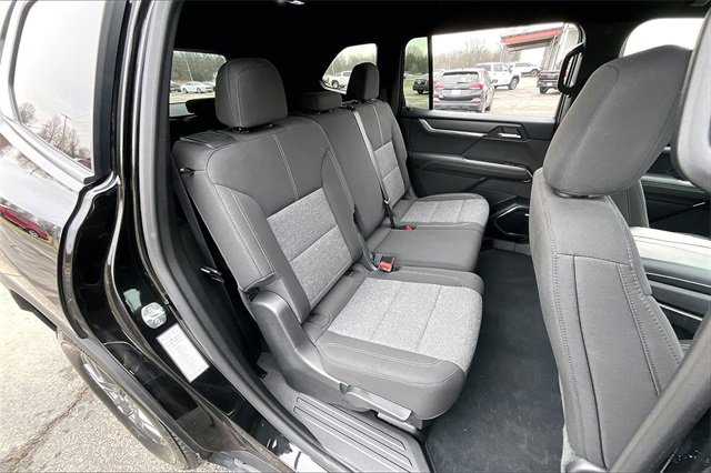 Used 2025 GMC Acadia Elevation image 25