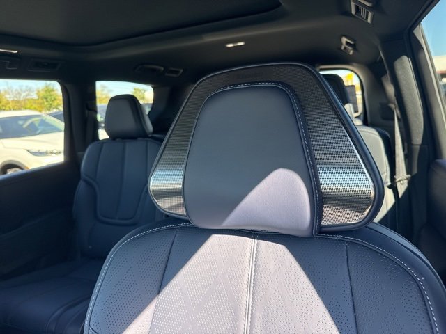 New 2026 INFINITI QX80 4WD image 13