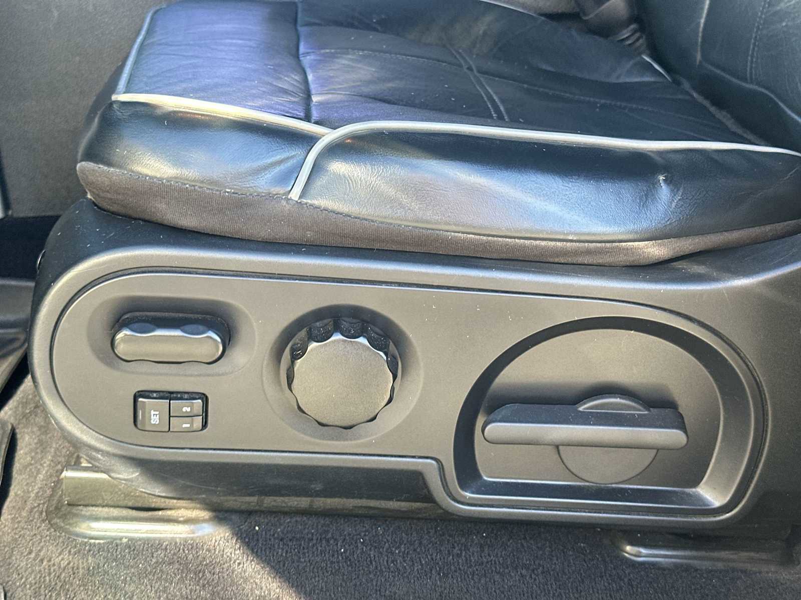 Used 2008 Lincoln Mark LT 4x4 image 14