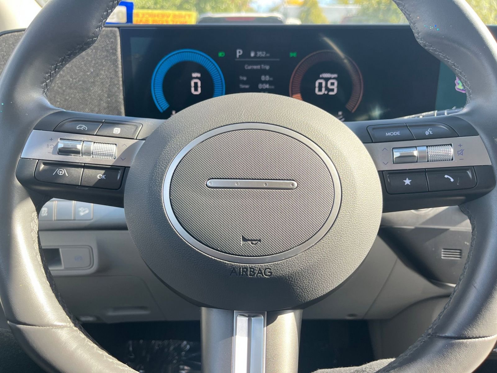 Used 2025 Hyundai Kona SEL image 28