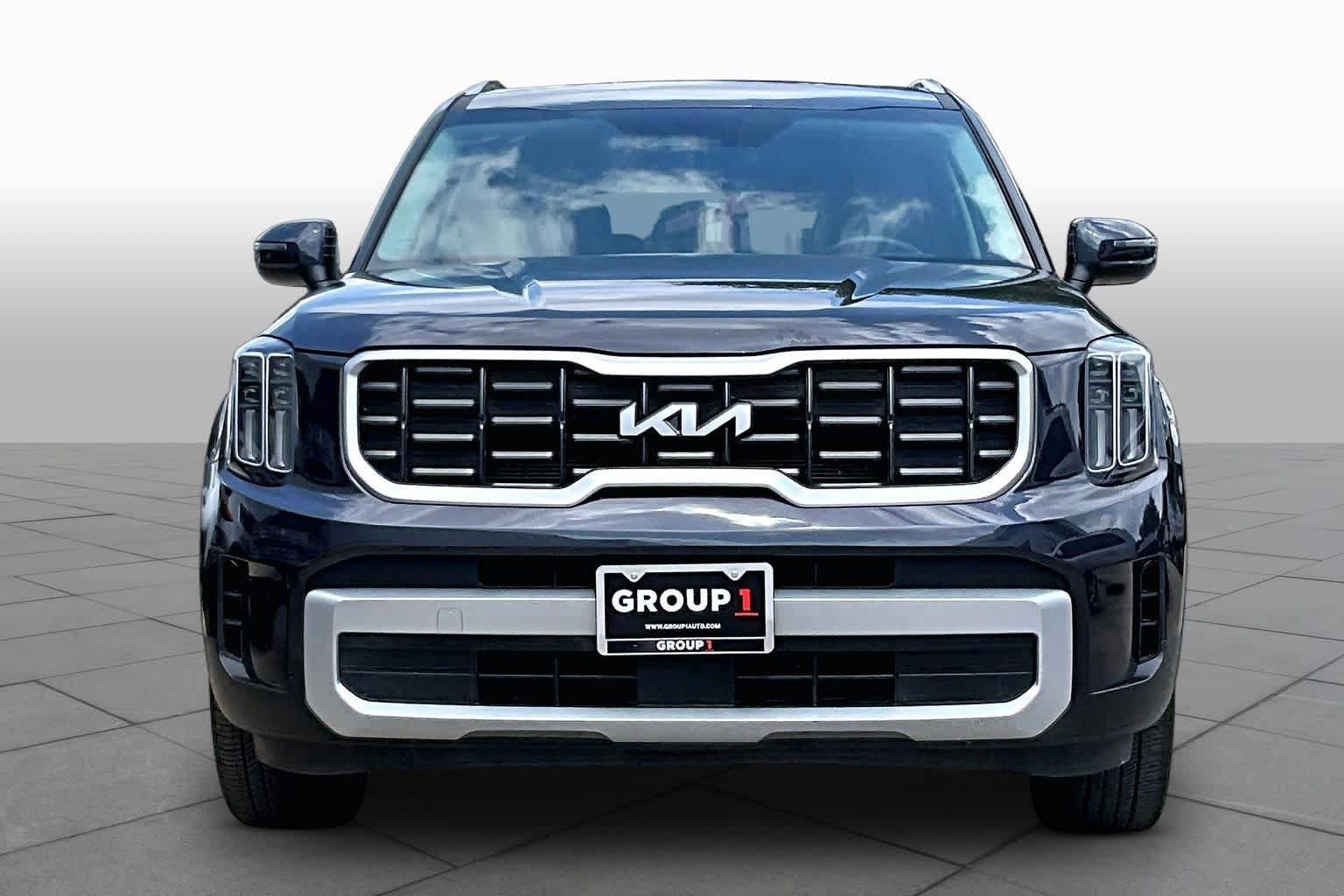 Used 2025 Kia Telluride S FWD image 4
