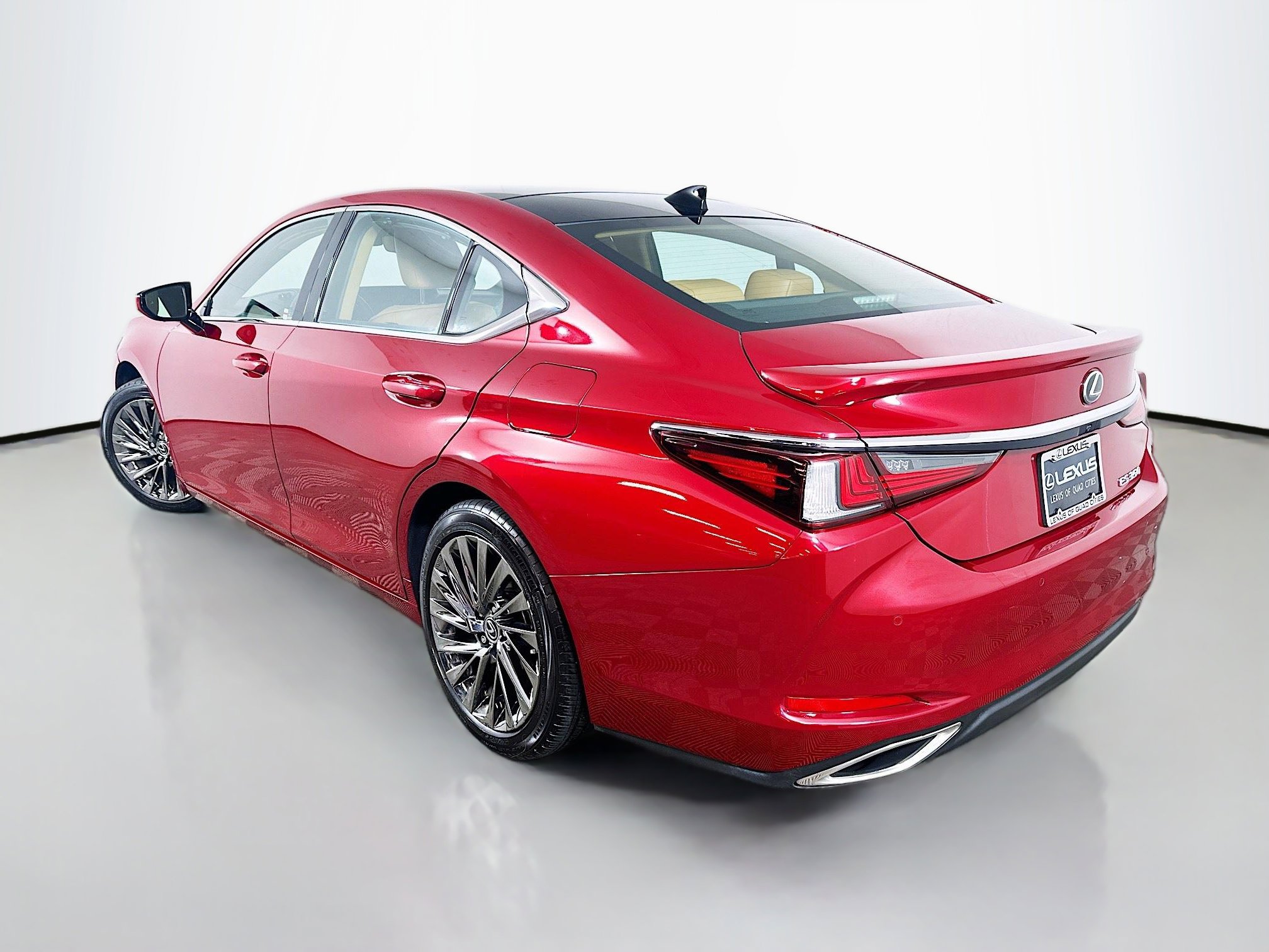 Certified 2024 Lexus ES 350 Ultra Luxury w/ Accessory Package (Z2) FWD image 5