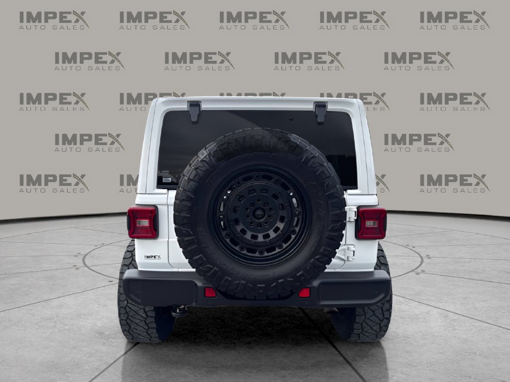 Used 2024 Jeep Wrangler Unlimited Sahara w/ Dual Top Group AWD/4WD image 4