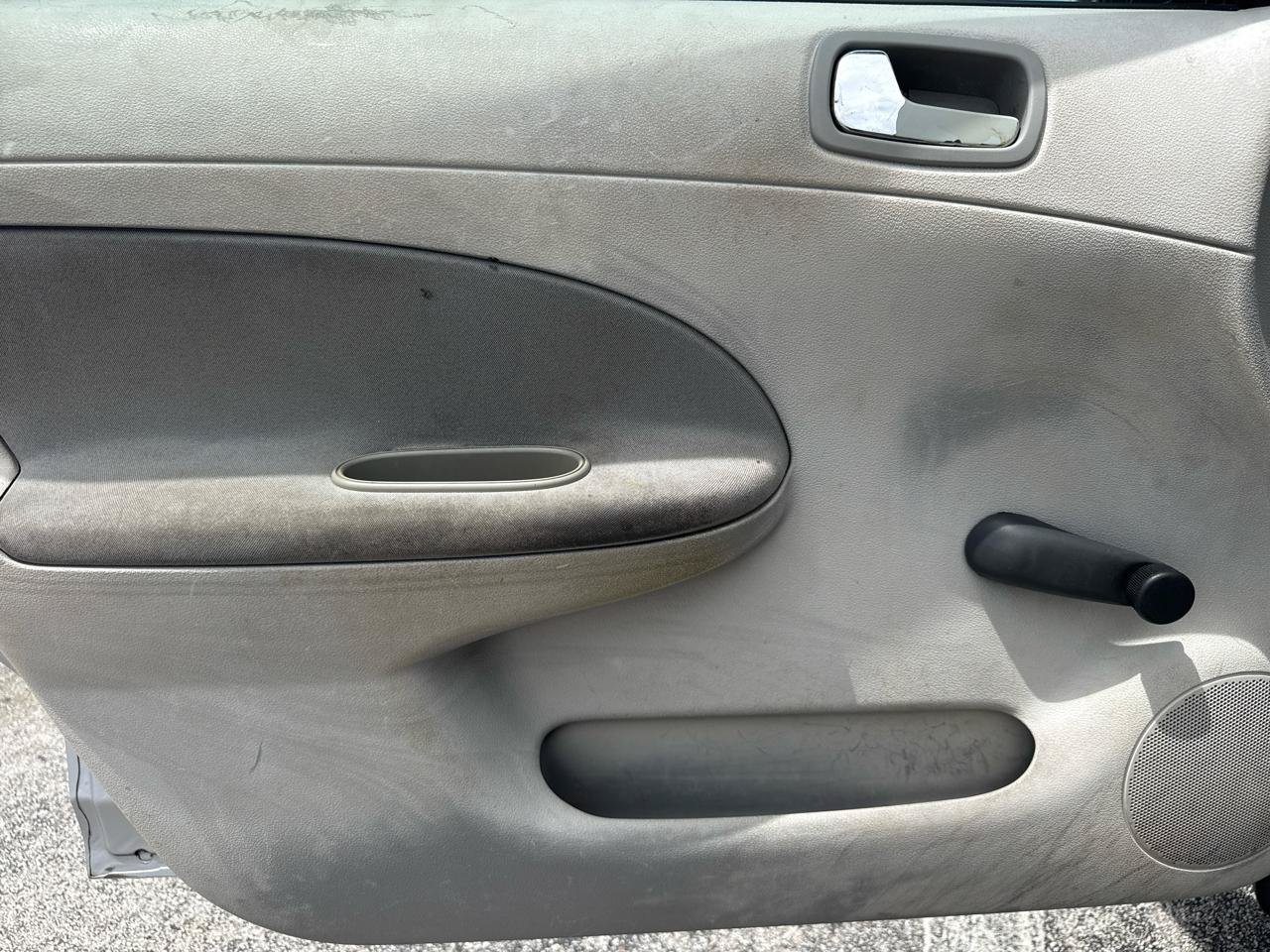 Used 2005 Chevrolet Cobalt Sedan FWD image 34