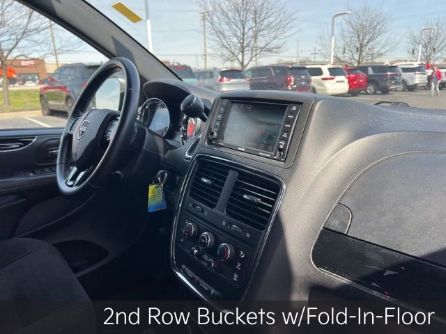 Used 2016 Dodge Grand Caravan SE image 30