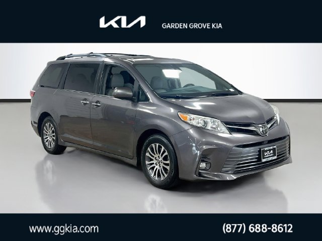 Used 2018 Toyota Sienna XLE w/ XLE Navigation Package