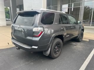 Used 2017 Toyota 4Runner SR5 AWD/4WD image 5