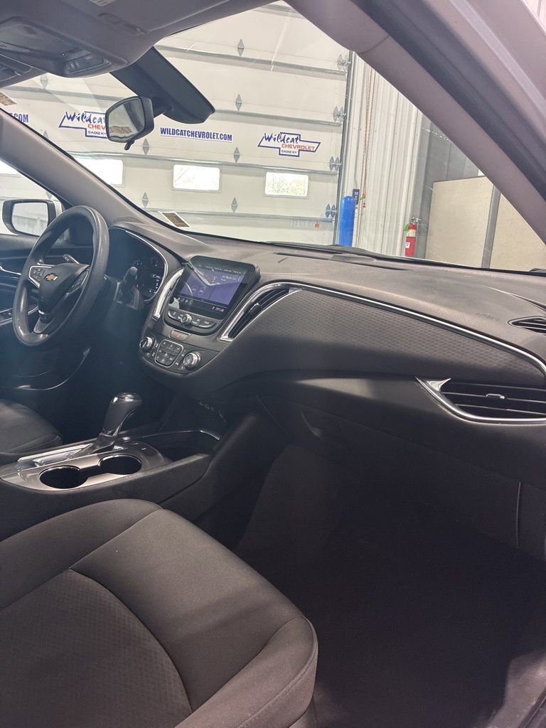 Used 2019 Chevrolet Malibu LT image 36