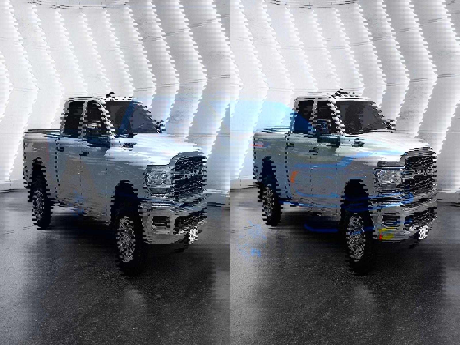 Used 2024 RAM 2500 Tradesman w/ Chrome Appearance Group image 8