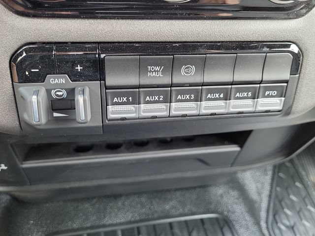New 2026 RAM 5500 Tradesman w/ Chrome Appearance Group AWD/4WD image 33