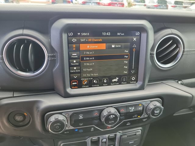 Used 2022 Jeep Wrangler Unlimited Sahara AWD/4WD image 32