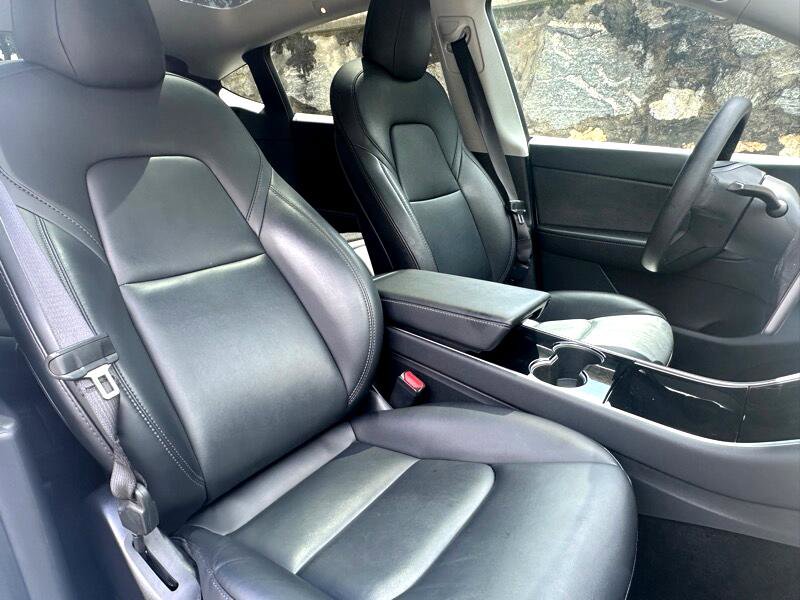 Used 2021 Tesla Model Y Long Range image 24