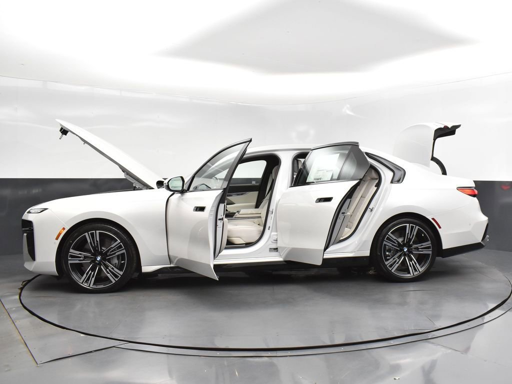 Certified 2024 BMW 760i xDrive w/ Executive Package image 46