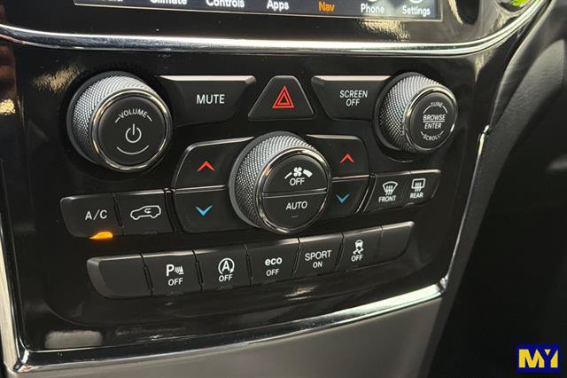 Used 2022 Jeep Grand Cherokee Laredo X AWD/4WD image 25