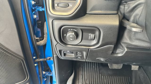 Used 2022 RAM 1500 Sport w/ Rebel Level 2 Equipment Group AWD/4WD image 16