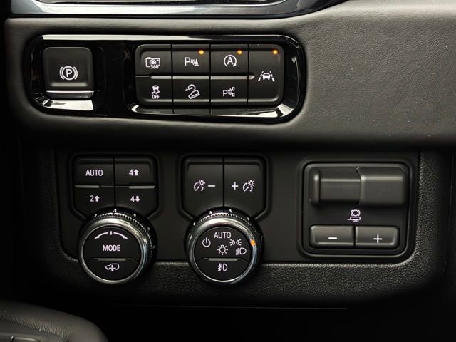 New 2026 GMC Yukon XL AT4 Ultimate AWD/4WD image 26