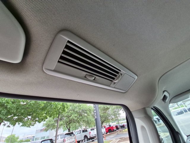 Used 2018 Mercedes-Benz Metris Passenger image 16