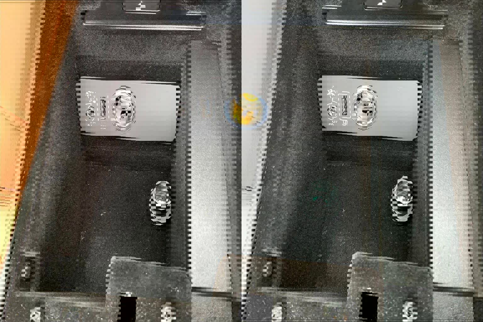 Used 2015 Jaguar F-TYPE S image 33