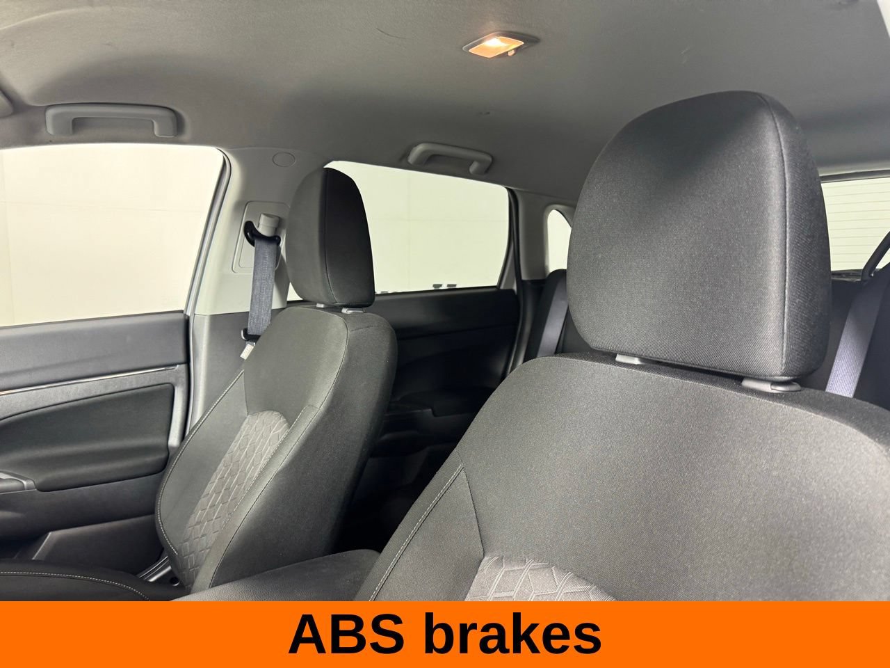 Used 2023 Mitsubishi Outlander Sport ES AWD/4WD image 11