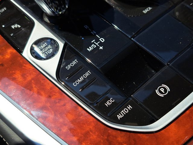 Used 2023 BMW ALPINA XB7 image 27