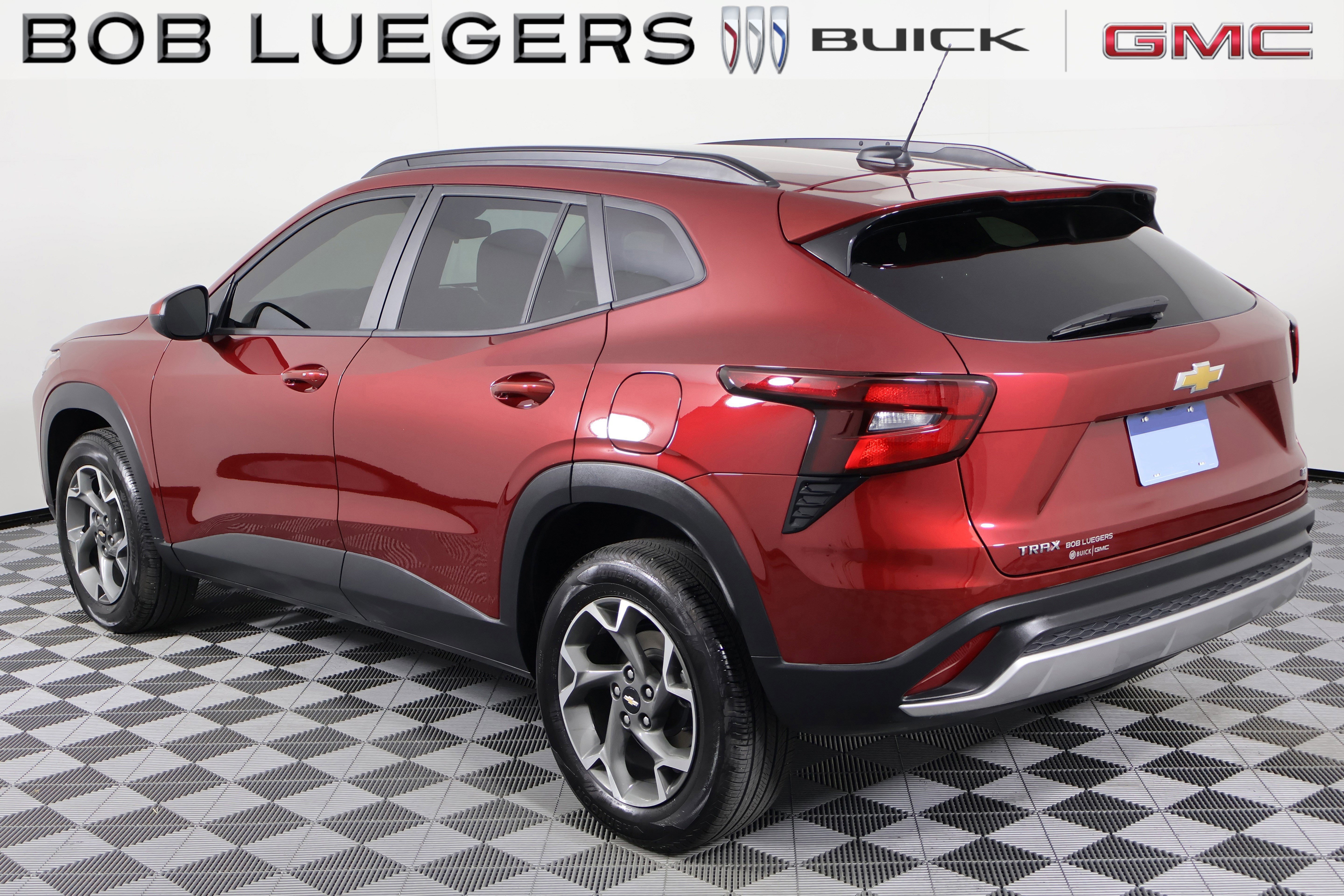Certified 2024 Chevrolet Trax LT w/ LT Convenience Package FWD image 5