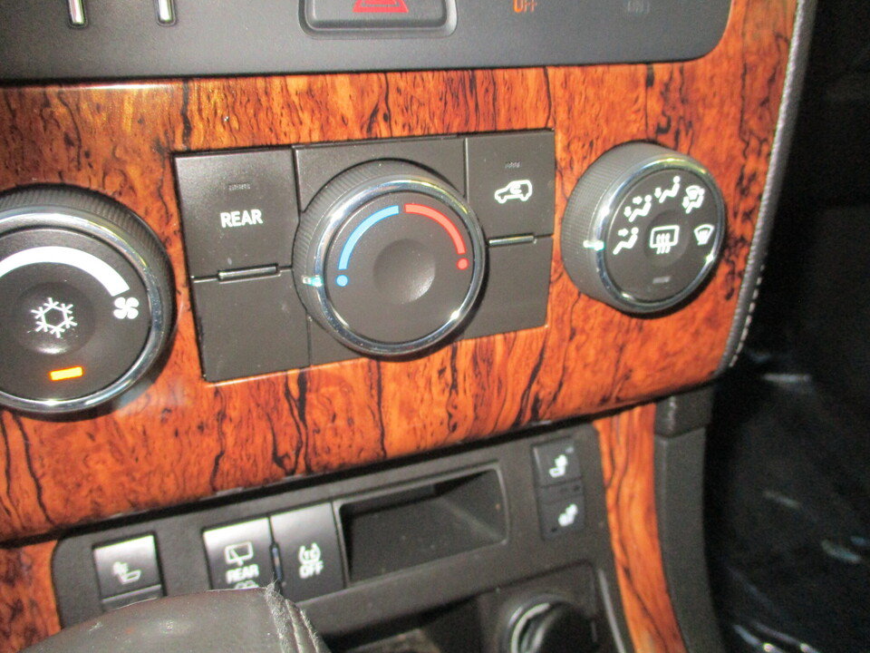 Used 2013 Chevrolet Traverse LT w/ All-Star Edition FWD image 30